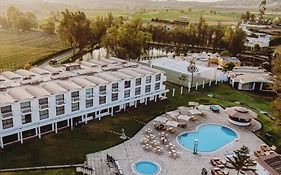 El Lago Hotel By Luoxo